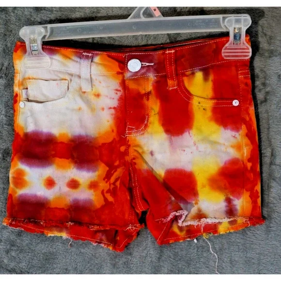 Tommy Bahama Girls 10 Artisan Hand Dyed Cutoff Shorts Red Orange Yellow Fire Gri - Picture 2 of 11